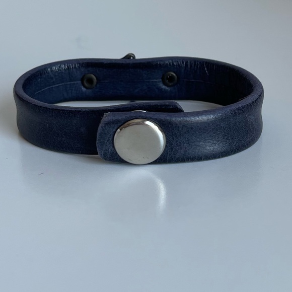 💕3/20$ NWOT Moroccan Narrow Genuine Leather Cuff Bracelet with Silver Hamsa - Picture 5 of 6